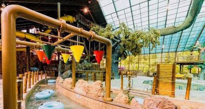 2B 2.5B Luxury resorts beautiful views of Gatlinburg Indoor water park 24hr gym