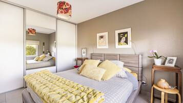 1 chambre, fer et planche à repasser, Wi-Fi, draps fournis
