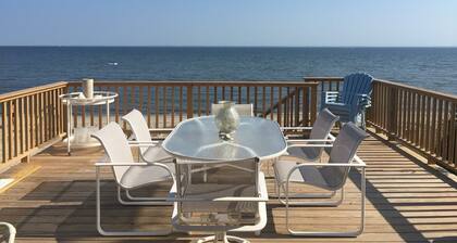 3-bedroom house in tranquil Fairfield with cool AC breeze