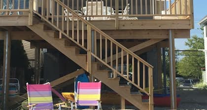 3-bedroom house in tranquil Fairfield with cool AC breeze