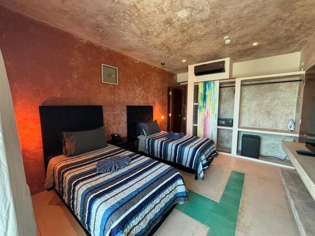 Quarto duplo conforto, sacada, vista para o mar