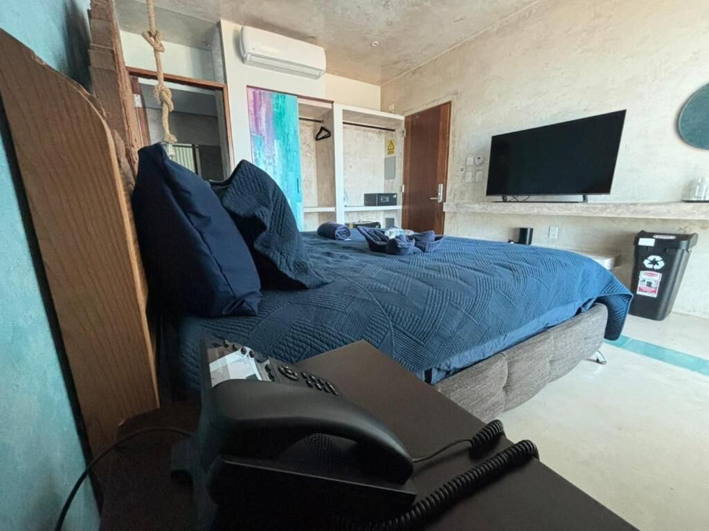 Quarto casal luxo, sacada, vista para o mar