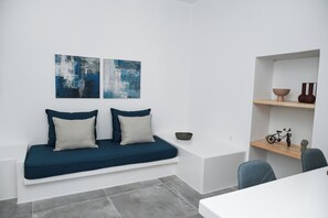 Interior - Newly renovated house in the heart of the port!Beautiful and quiet neighborhood! (Adamantas)