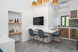 Interior - Newly renovated house in the heart of the port!Beautiful and quiet neighborhood! (Adamantas)