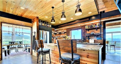 Cliffside Home at Shaw's River Ranch with some of the best views on the planet.