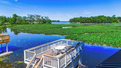  Lakefront Escape on Indian Lake
