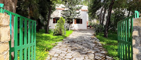 Enceinte de lâhĂ©bergement