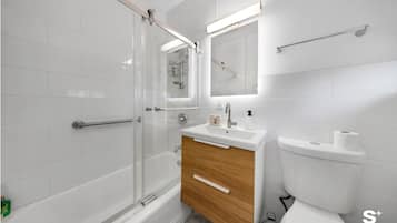 Apartment | Bathroom