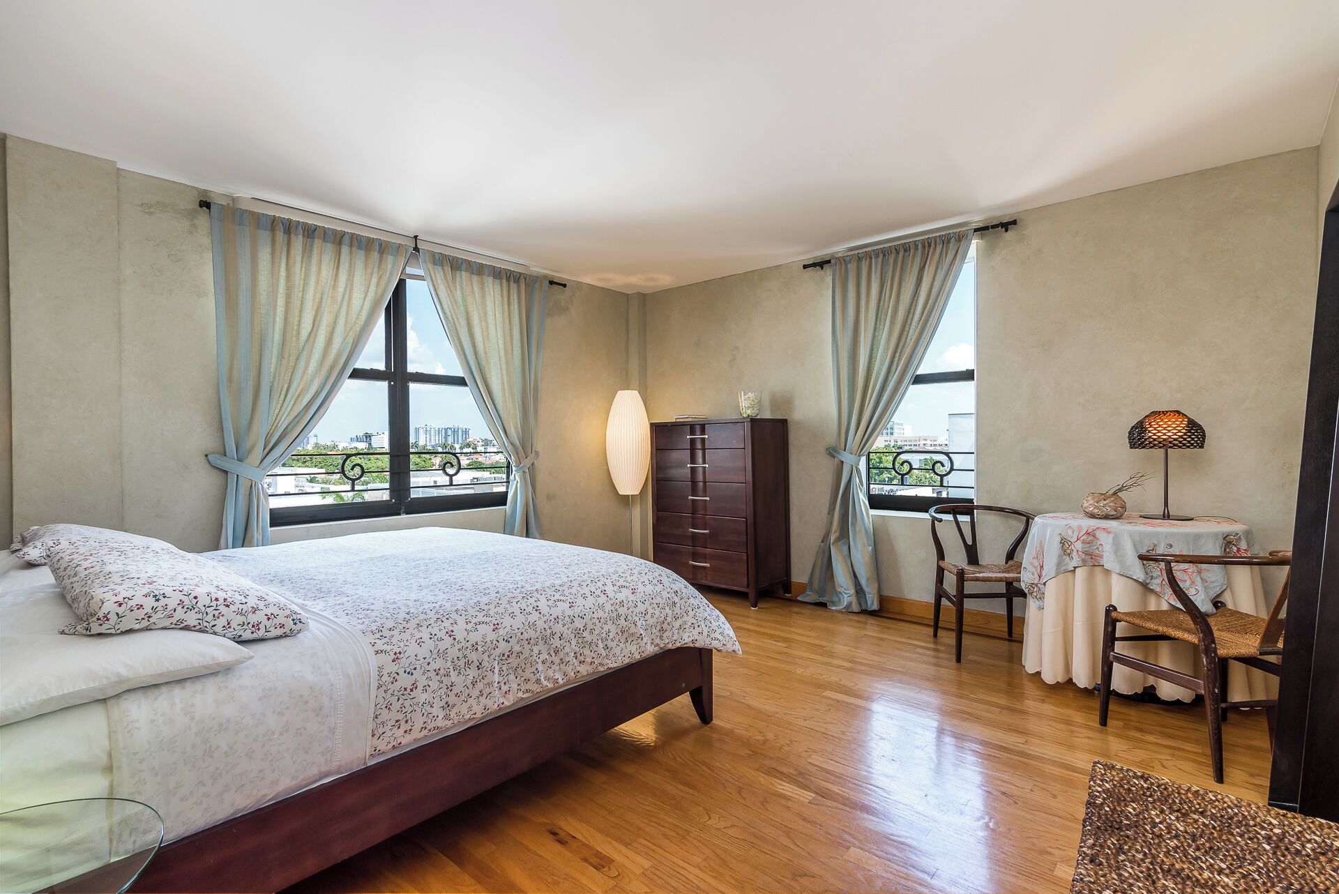 Panoramic Apartment, Beach View