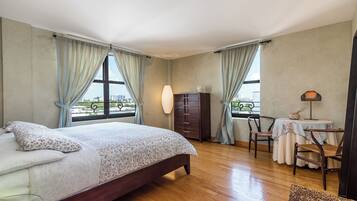Panoramic Apartment, Beach View