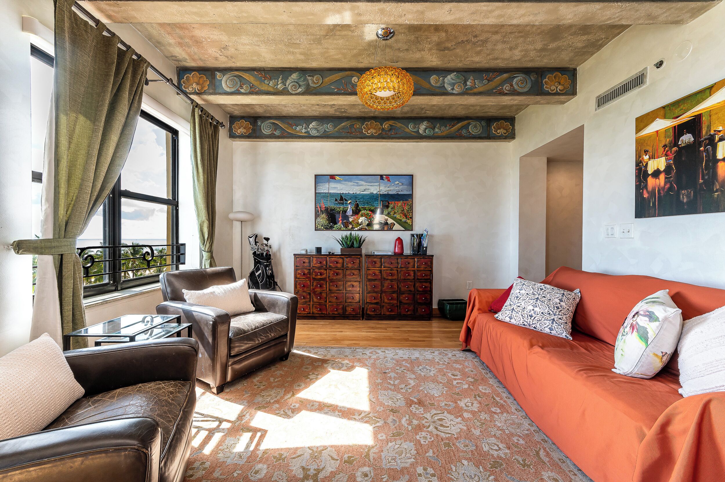Panoramic Apartment, Beach View | Living area