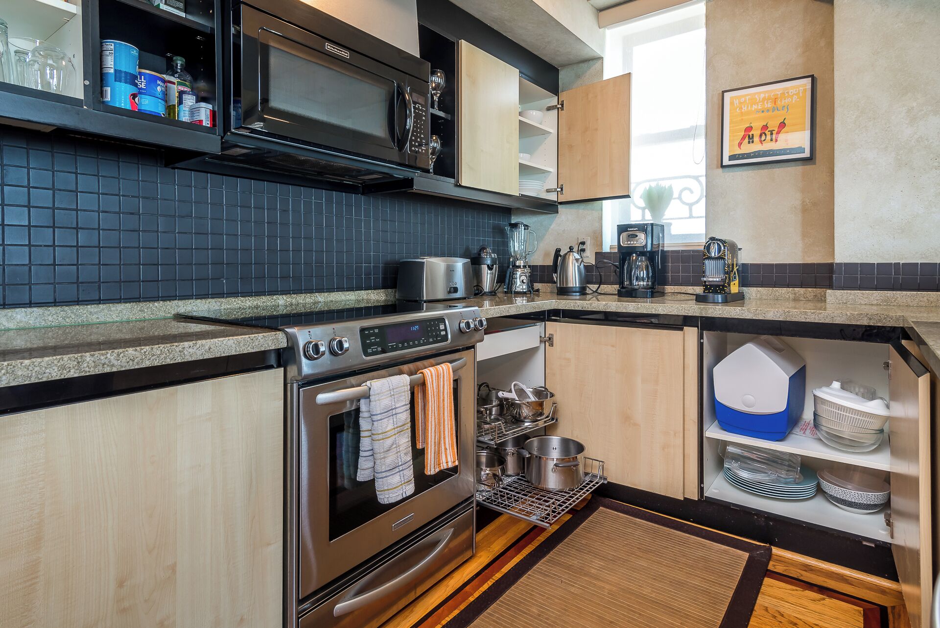 Panoramic Apartment, Beach View | Private kitchen