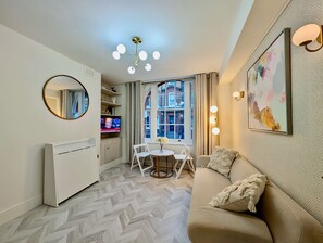 Televisie en een kantoor