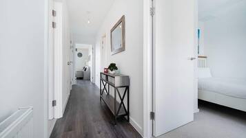 2 Schlafzimmer, Bügeleisen/Bügelbrett, kostenloses WLAN, Bettwäsche
