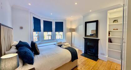 Stunning 4 Bedroom House in Old Windsor