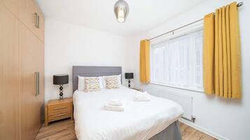 2 bedrooms, desk, iron/ironing board, free WiFi