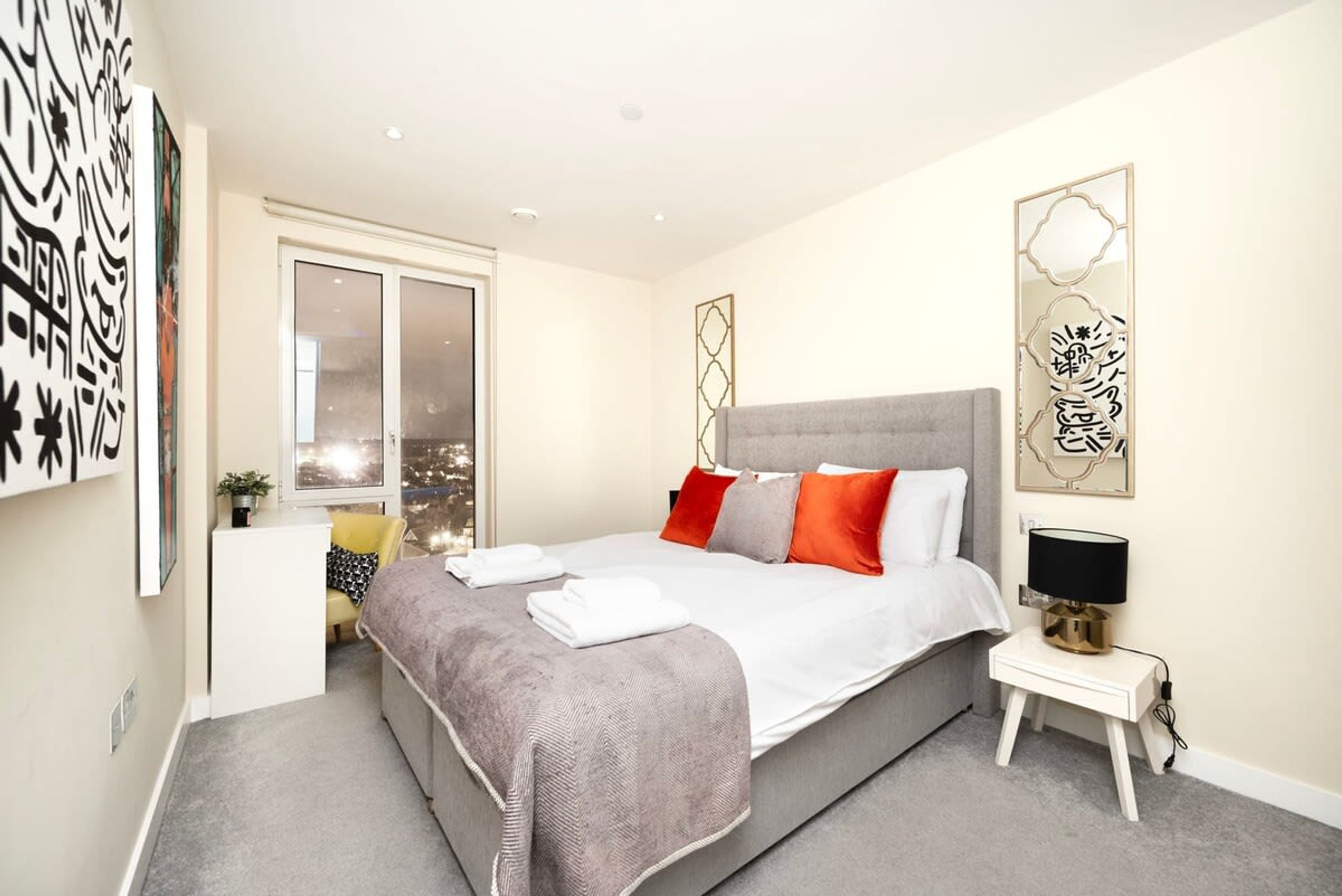 2 bedrooms, desk, iron/ironing board, free WiFi