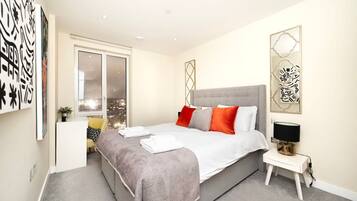 2 bedrooms, desk, iron/ironing board, free WiFi