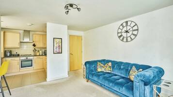 TV, stereo, offices