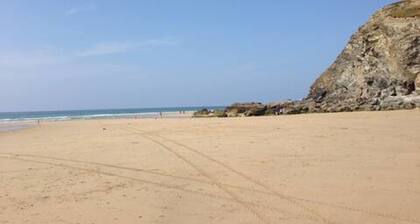Spacious Home Near Porthtowan Beach