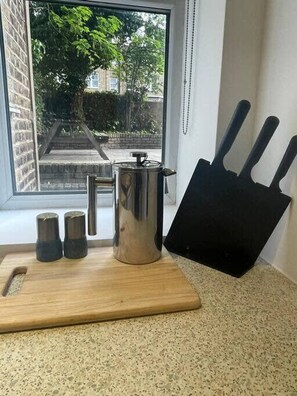 Interior - Cozy Studio with Private Garden in London (London)