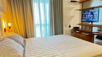Suíte luxo | Cofres nos quartos, cortinas blackout, ferros/tábuas de passar roupa