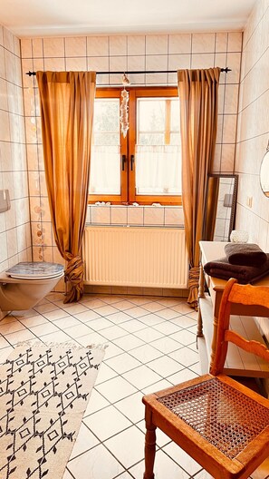 Bathroom - Apartment 'Edith' with Shared Garden and Wi-Fi (Wagenhoff)