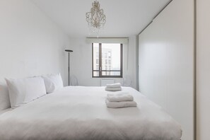1 Schlafzimmer, Schreibtisch, Bügeleisen/Bügelbrett, Internetzugang