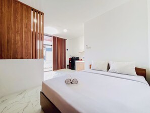 Standard Studio | Bed sheets - Elegant And Homey Studio Villa Timeless Sevilla (Ngaglik)