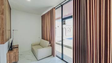 Standard Studio | Living area