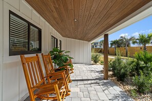 Terrace/patio - Small Serenity 1 • Total Remodel • 4 Min to Beach • Beach Gear • Bikes (Miramar Beach)
