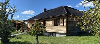 Large chalet, parking, pets welcome - 11 guests near Vichy