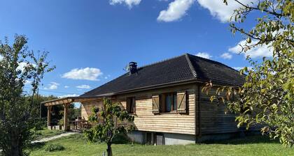 Grand chalet, parking, animaux admis - 11 pers. près de Vichy