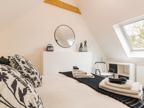 1 bedroom, free WiFi