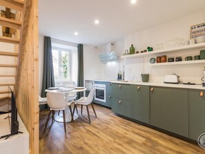Fridge, microwave, dishwasher