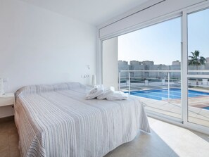 4 bedrooms, Internet, bed sheets - Modern house for 6 in Altafulla, near sea and town center (Altafulla)