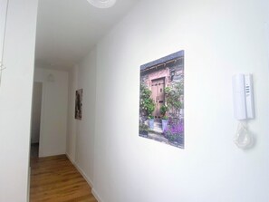 Interior - Spacious Tarragona apartment with air conditioning (Tarragona)