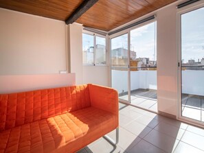 Living area - Bright penthouse with terrace in Tarragona (Tarragona)