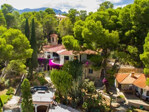 Exterior - Spacious Villa in Miami Platja, 6 Bedrooms, Beach Nearby (Miami Playa)