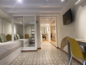 1 bedroom, Internet, bed sheets - Cozy renovated studio in the heart of Tarragona near the beach (Tarragona)