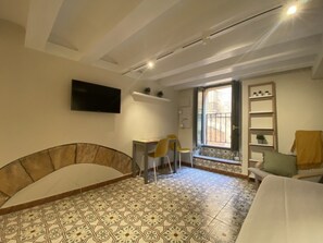 1 bedroom, Internet, bed sheets - Cozy renovated studio in the heart of Tarragona near the beach (Tarragona)