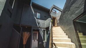 Exterior - Lavish Apartment #6: Upscale Chapultepec District (Tijuana)