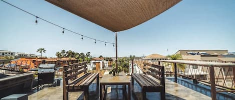 屋外ダイニングエリア