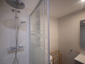 Hair dryer, towels - Modern apartment in city center, near university (Tarragona)