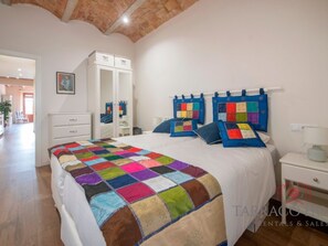Room - Modern 2-bedroom apartment in city center, Tarragona (Tarragona)