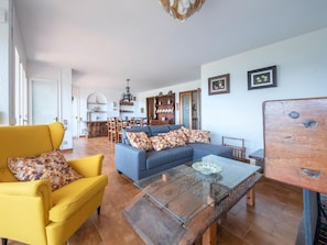 Living area - Spacious villa in La Mora, 4 bedrooms, near the beach (Tamarit)