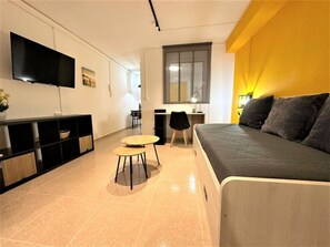 Interior - Renovated studio near the cathedral with air conditioning in Tarragona (Tarragona)