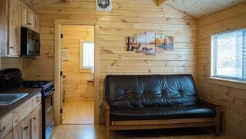 Log Cabin Vacation Rentals | Individually decorated, free WiFi