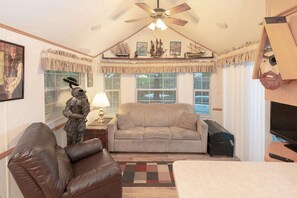 Cozy Deluxe Vacation Rentals | Individually decorated, free WiFi