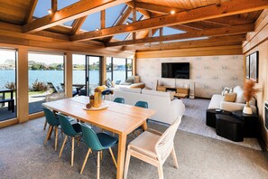 Smart TV - Gorgeous Bolinas Lagoon Views Located in Seadrift w/ Hot Tub (Stinson Beach)